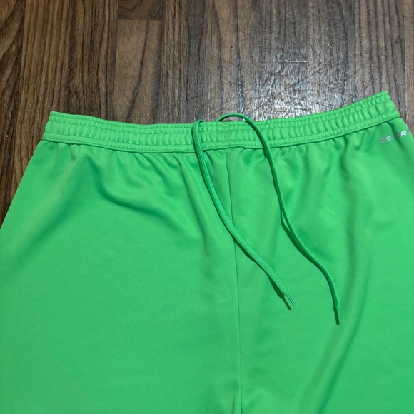 Capelli Sport * Men’s HighLighter Green Soccer / Training Shorts * Large - Picture 8 of 10